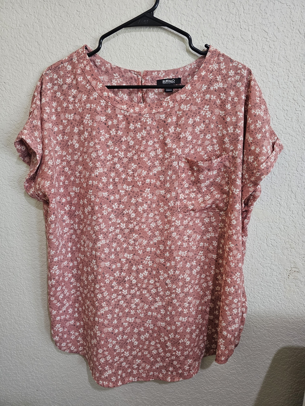 Buffalo David Bitton Pink Floral Short Sleeve Blouse